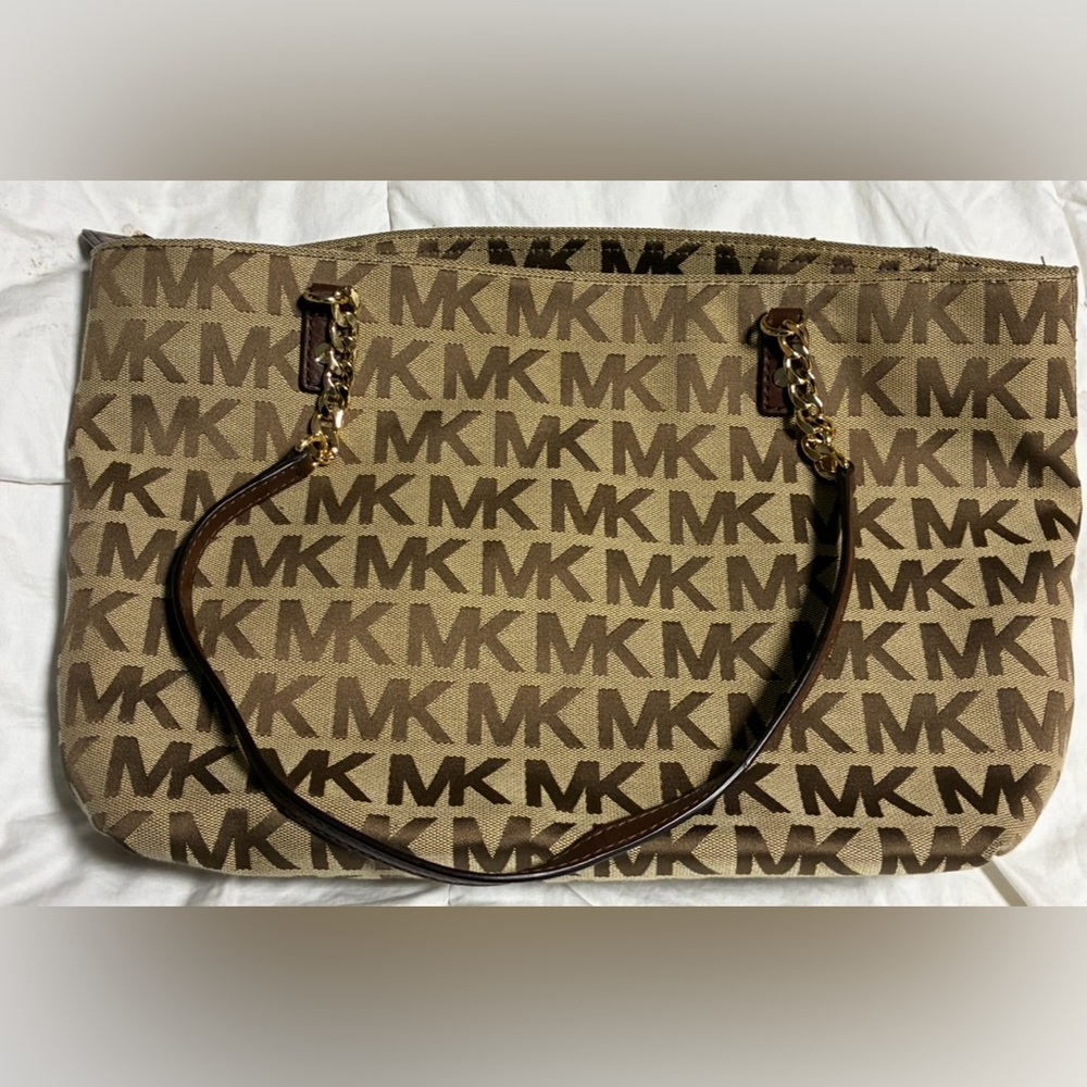 MICHAEL KORS | MK Monogram Canvas Shoulder Bag | Gold Chain Strap